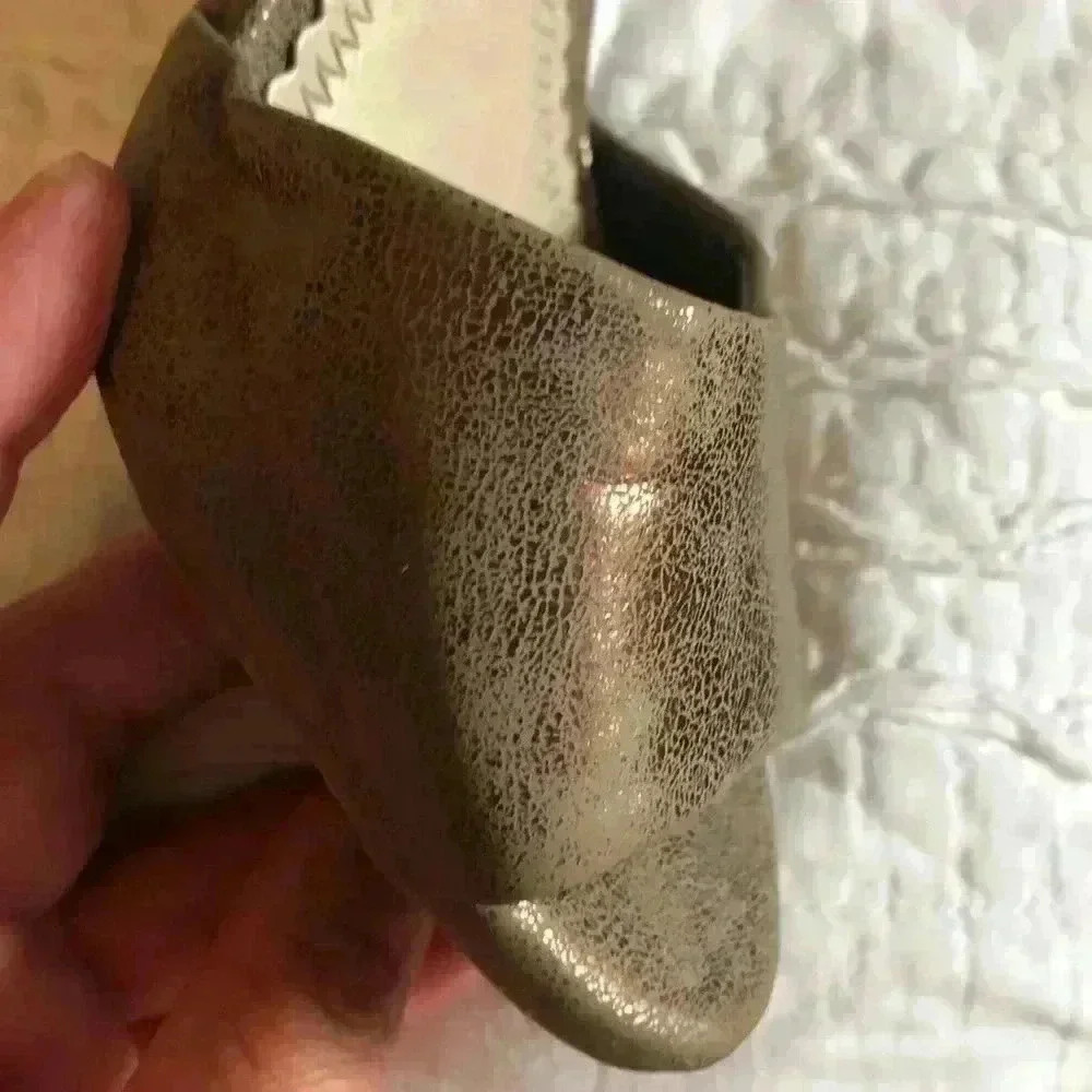 MIA Heels - Picture 6 of 6